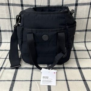 NWT Lululemon Dash All Day Bucket Bag